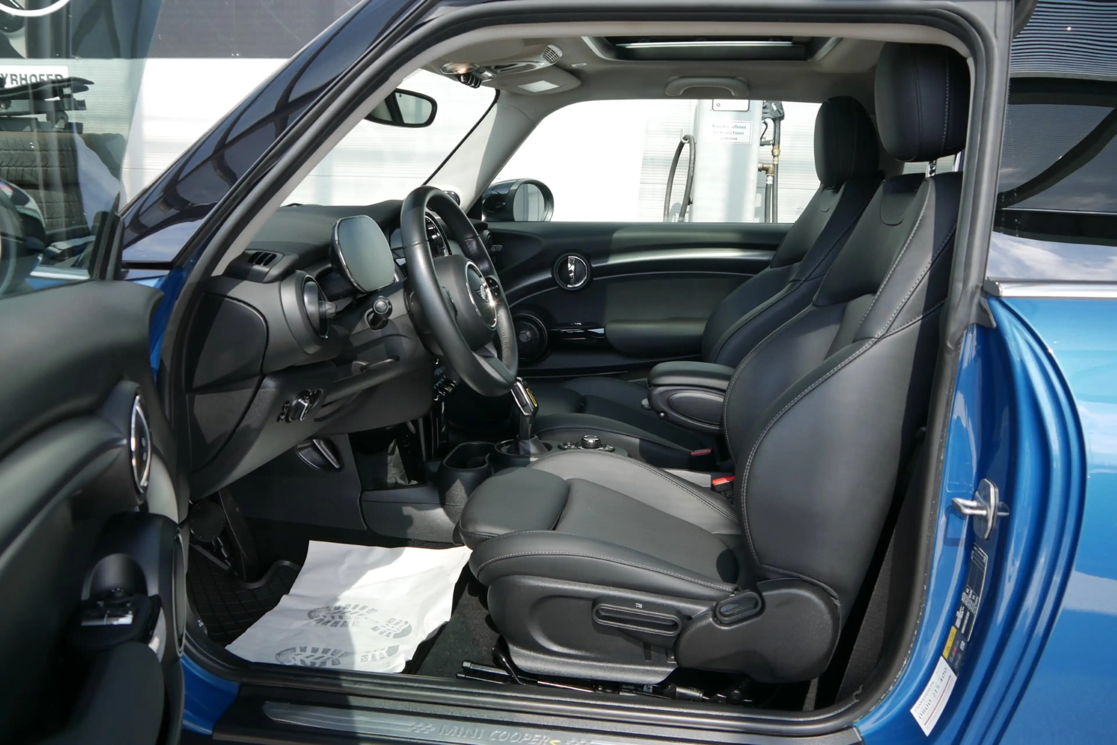 MINI Cooper SE *Paket Chili/Navi/Schiebedach/LED/H&K Sound/RFK* — photo 6