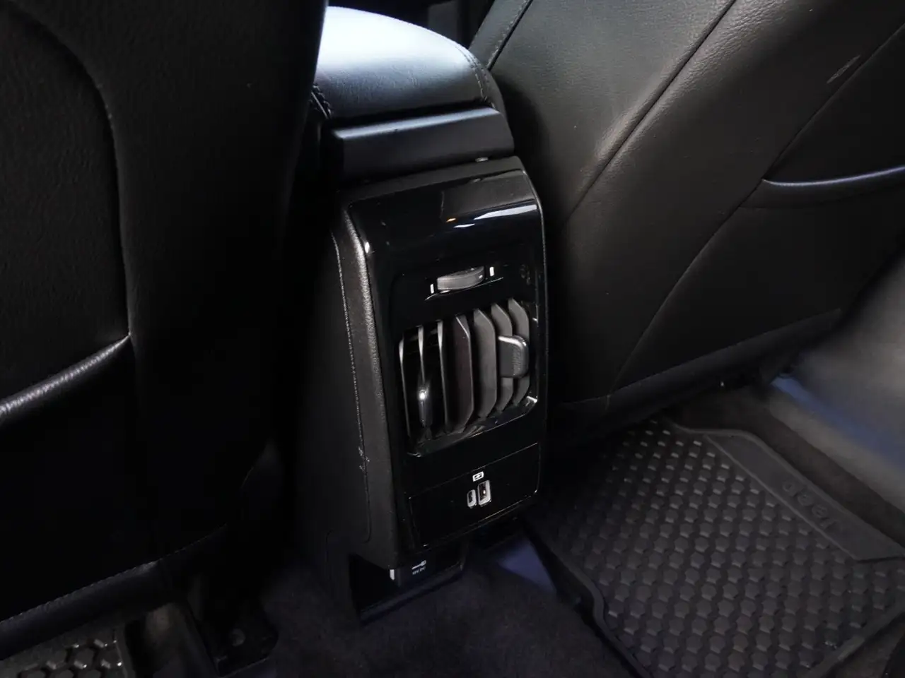 Jeep Compass снимка Jeep Compass