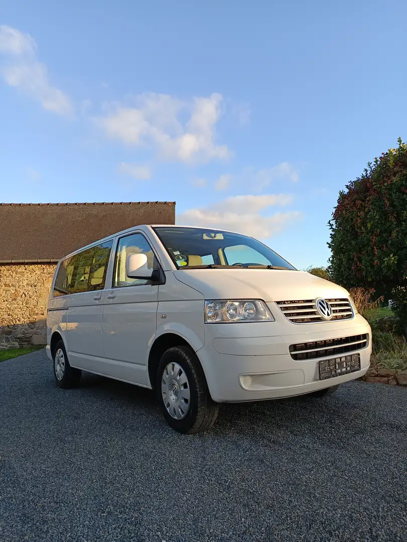 Volkswagen T5 Caravelle Caravelle 2.5 TDI 130 Court 9pl Blanc - 1