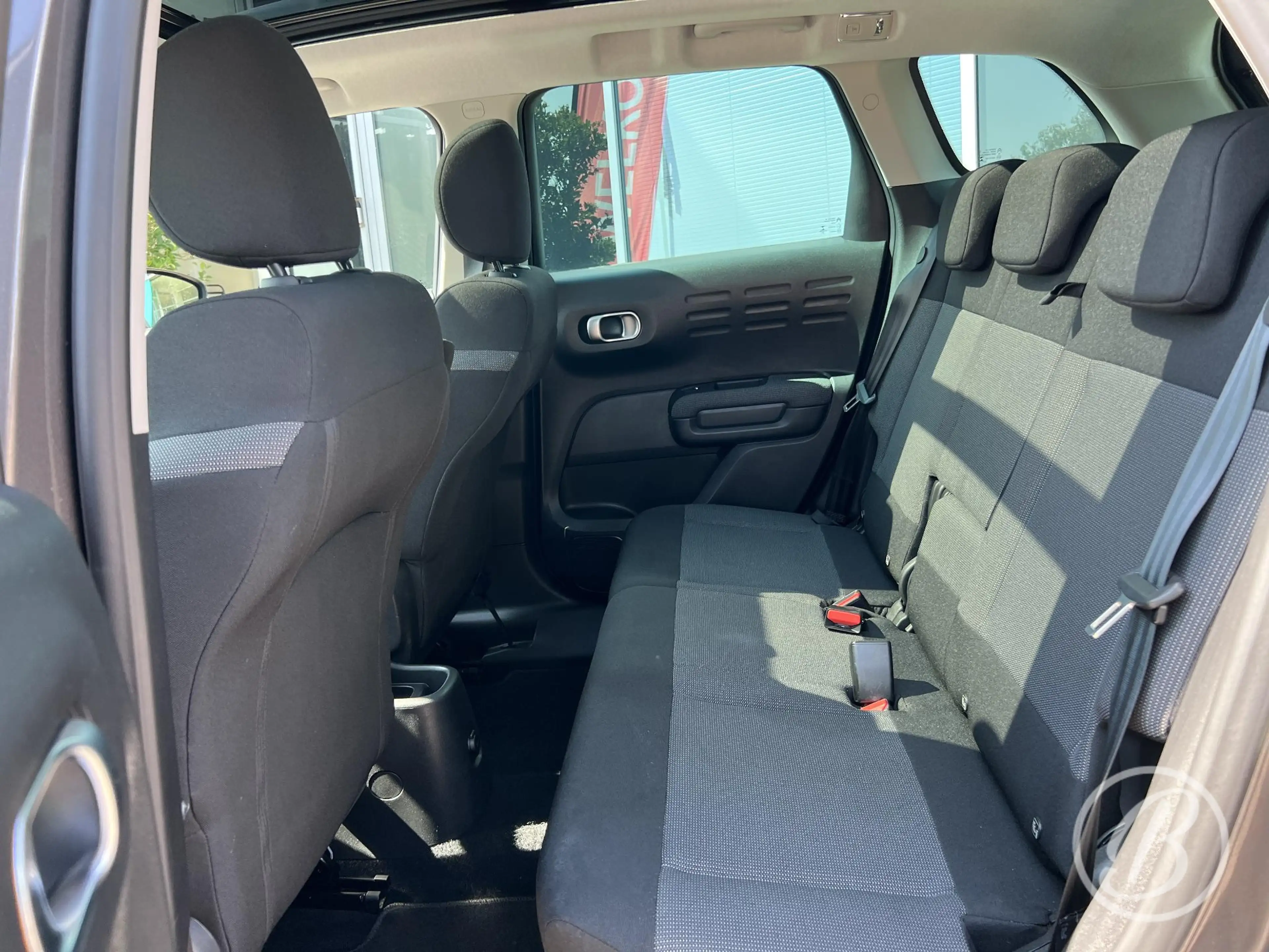 Citroen C3 Aircross 1.2 Turbo 130 pk S&S Shine EAT-6 Automaat — photo 7