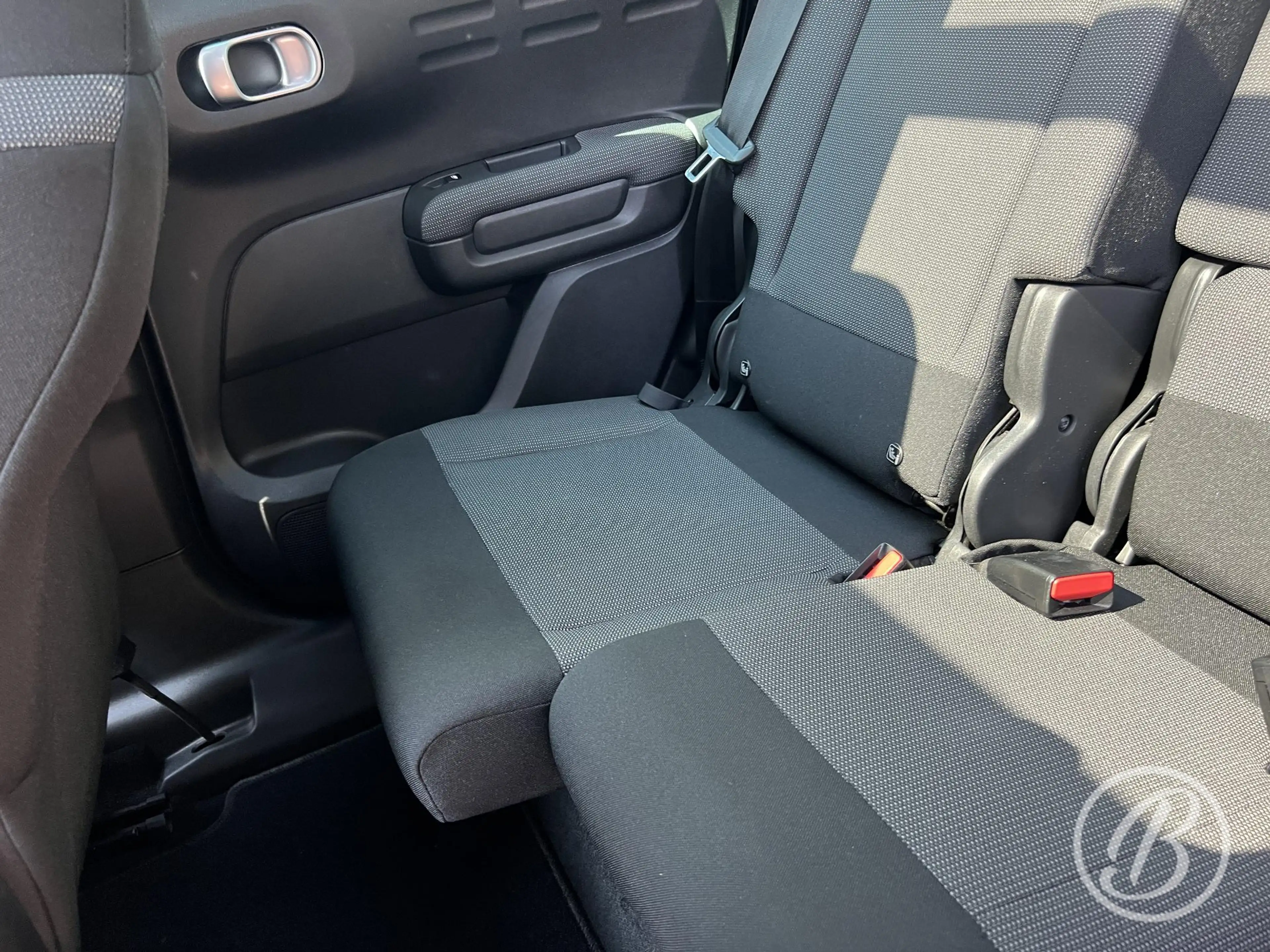 Citroen C3 Aircross 1.2 Turbo 130 pk S&S Shine EAT-6 Automaat — photo 32