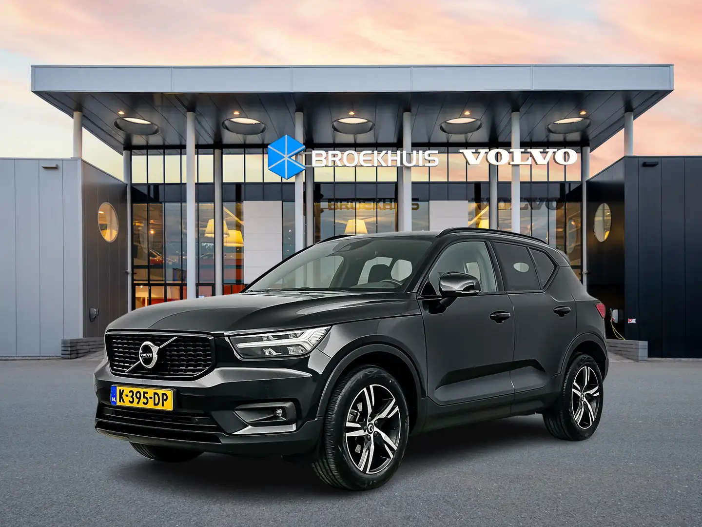 Volvo XC40 T2 A/T R-Design | 18" | Leder Nubuck bekleding | A Noir - 1