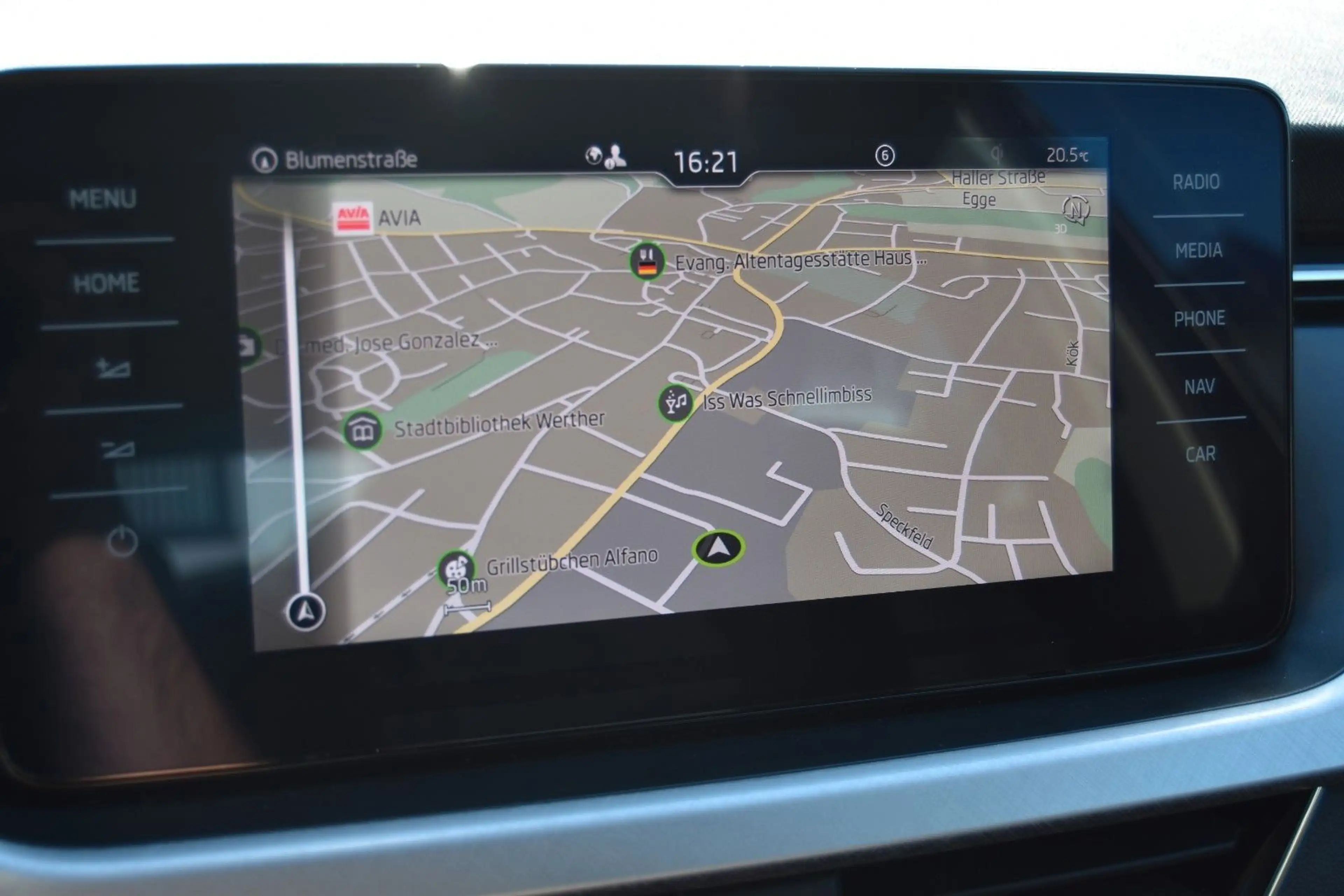Skoda Scala Tour TSI LED/NAVI/SHZ/LKRh/RCAM — photo 12