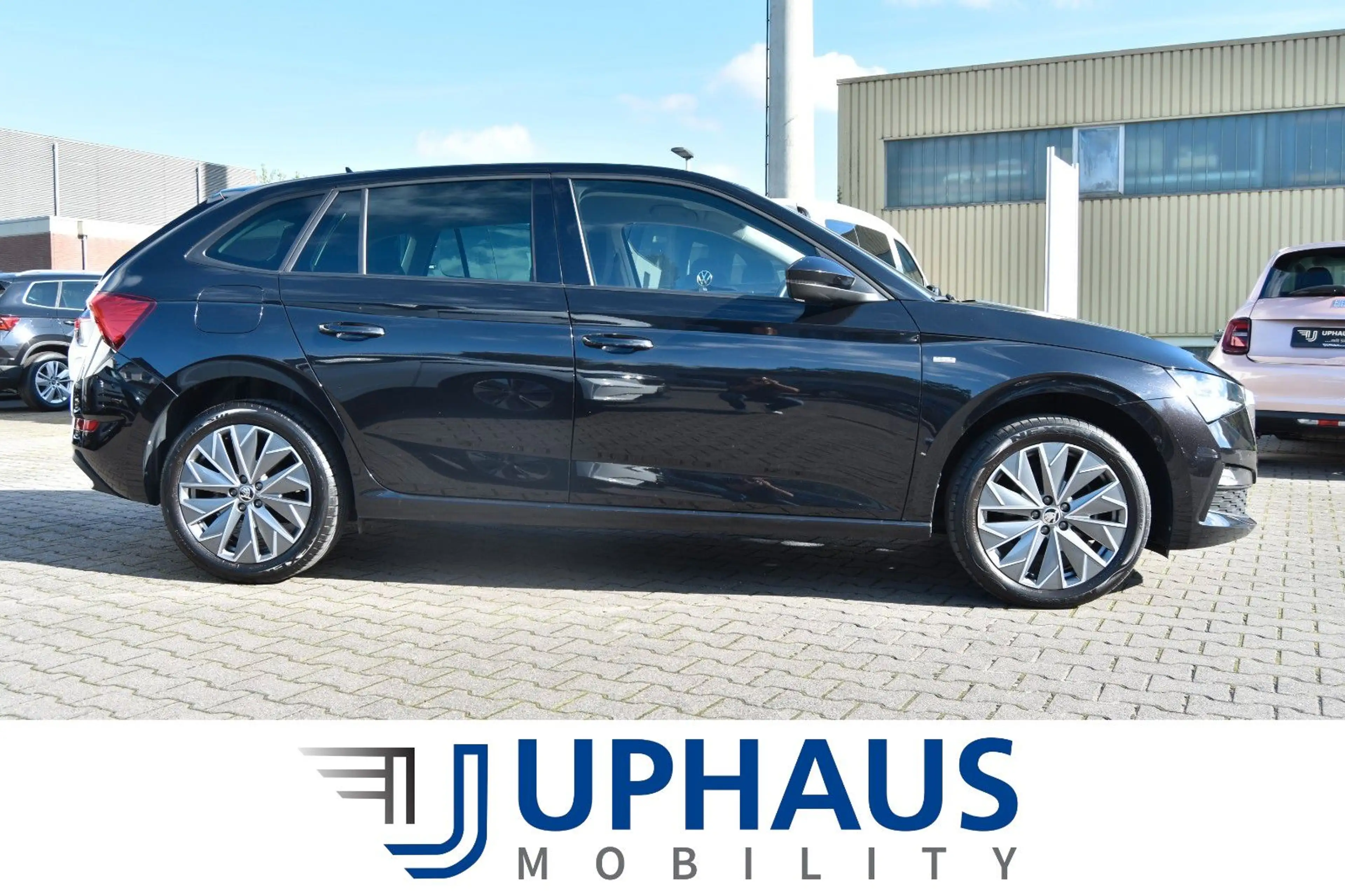 Skoda Scala Tour TSI LED/NAVI/SHZ/LKRh/RCAM — photo 3