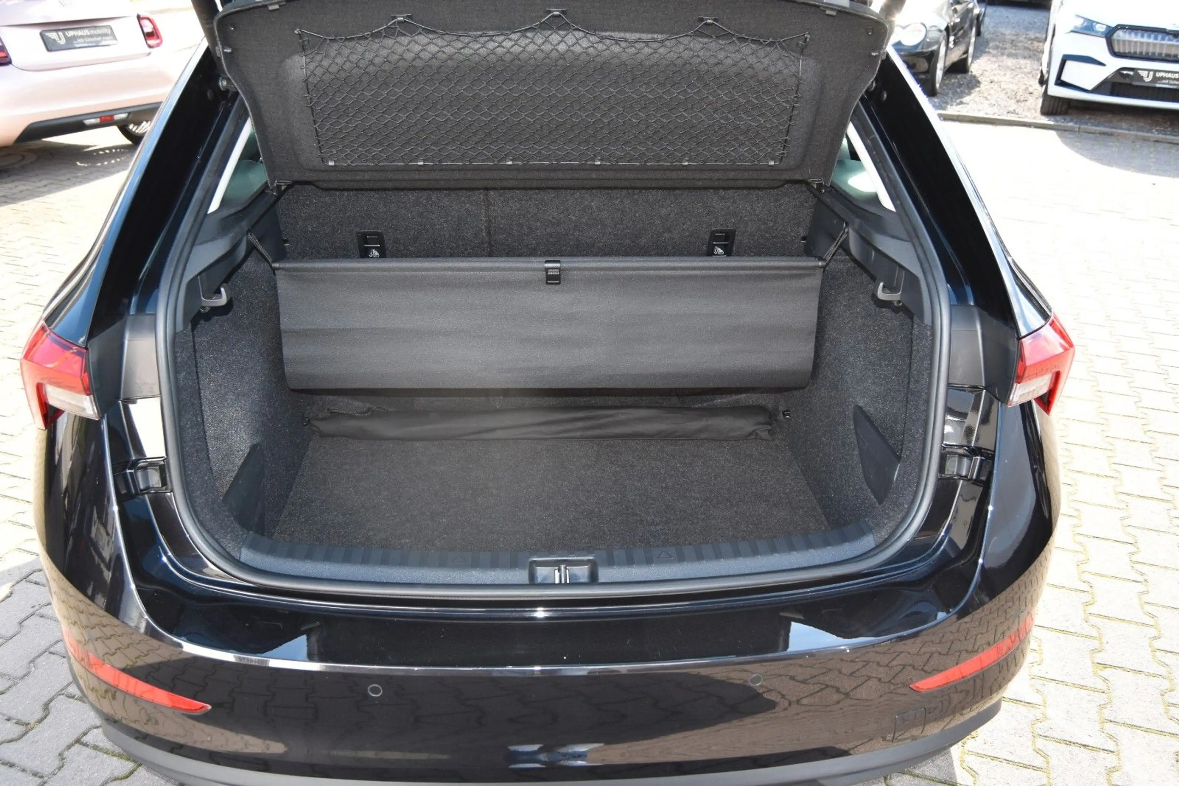 Skoda Scala Tour TSI LED/NAVI/SHZ/LKRh/RCAM — photo 7