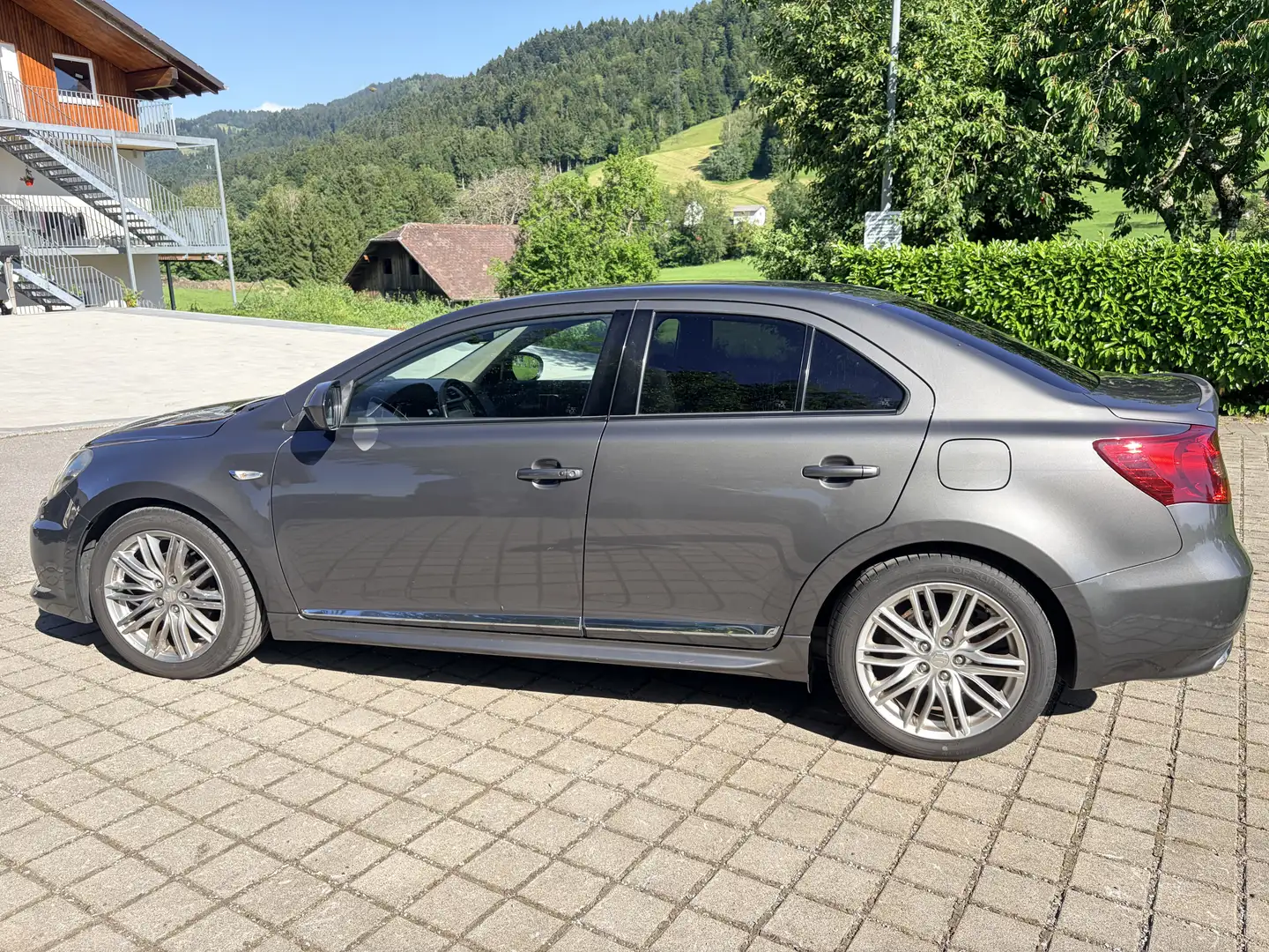 Suzuki Kizashi 2.4 4x4 CVT Sport - 1