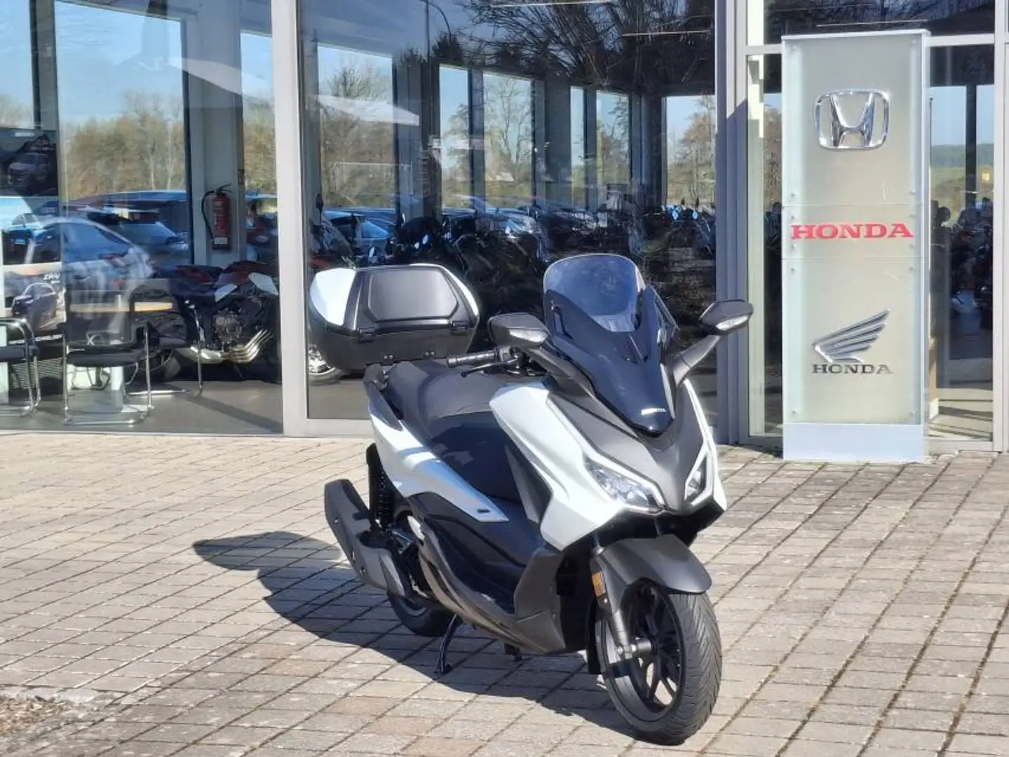 Honda Forza 125 NSS125 `Forza 125` incl. Smart Top Box Blanco - 1