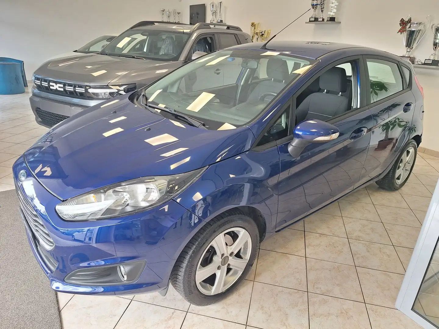 Ford Fiesta 1.5 tdci Titanium 75cv Blau - 1