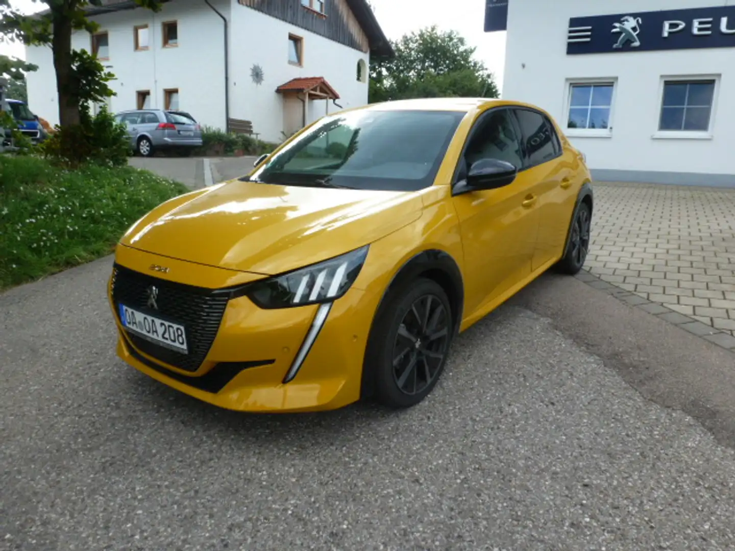 Peugeot 208 208 PureTech 100 GT - 1