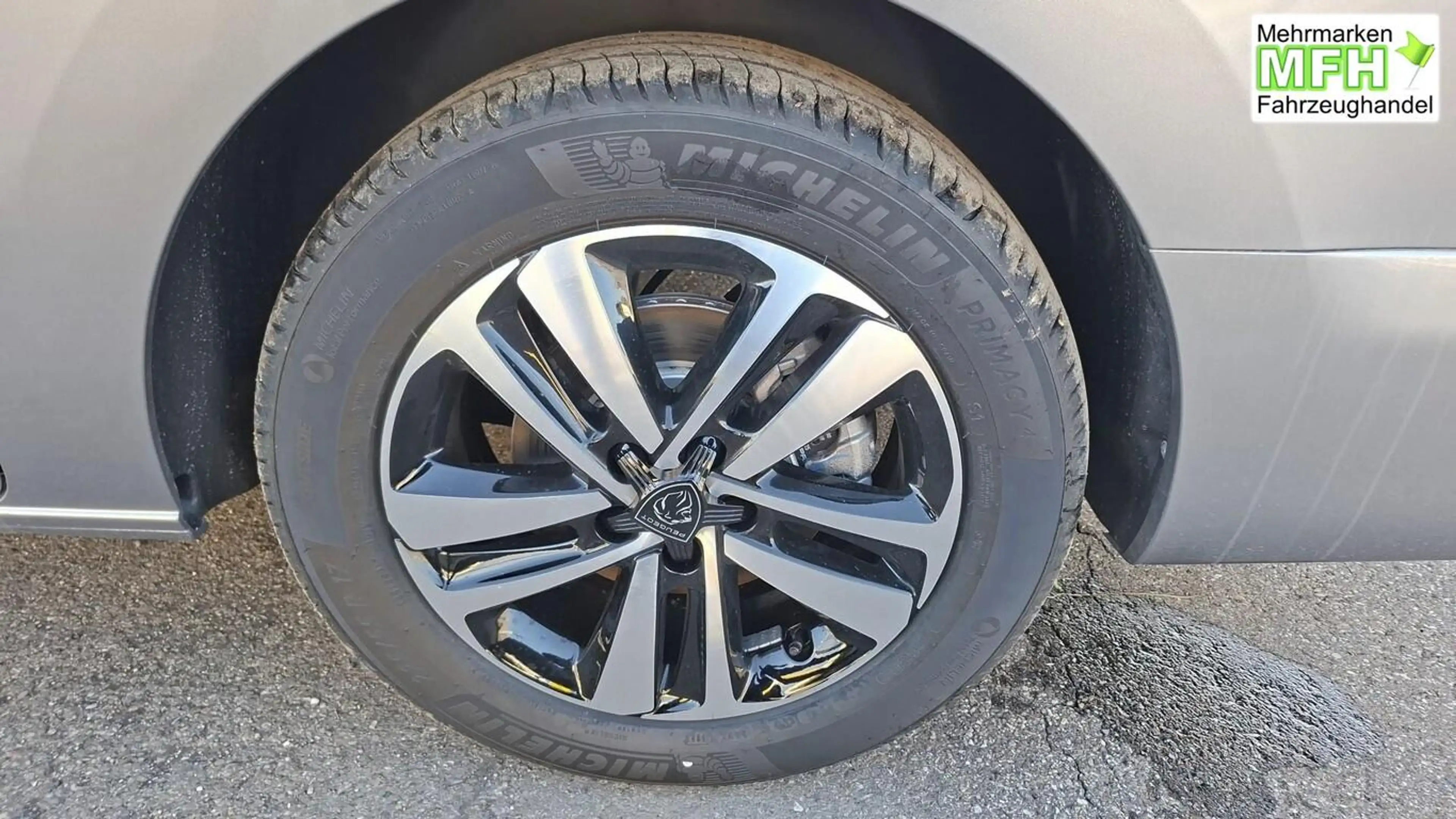 Peugeot Traveller Allure L3 Pano Kam Nav Leder SHZ Massa 130 kW (... — photo 10