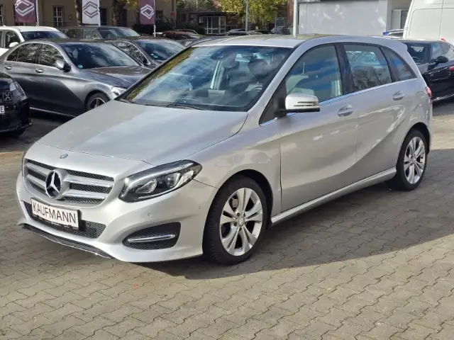 Mercedes-Benz B 180 Edition Navi LED Klimaautom Fahrerprofil SHZ Keyle