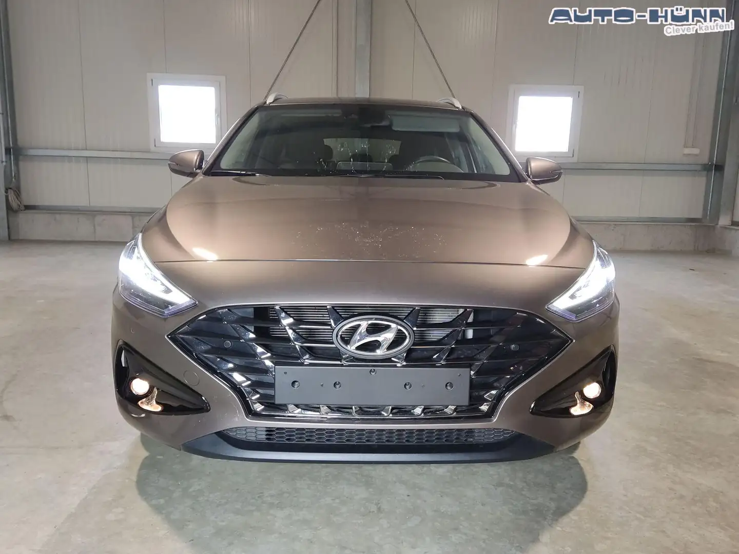 Hyundai i30 Kombi Smart Plus Edition 1.5 T-GDI 160 PS DCT N... Bronce - 2