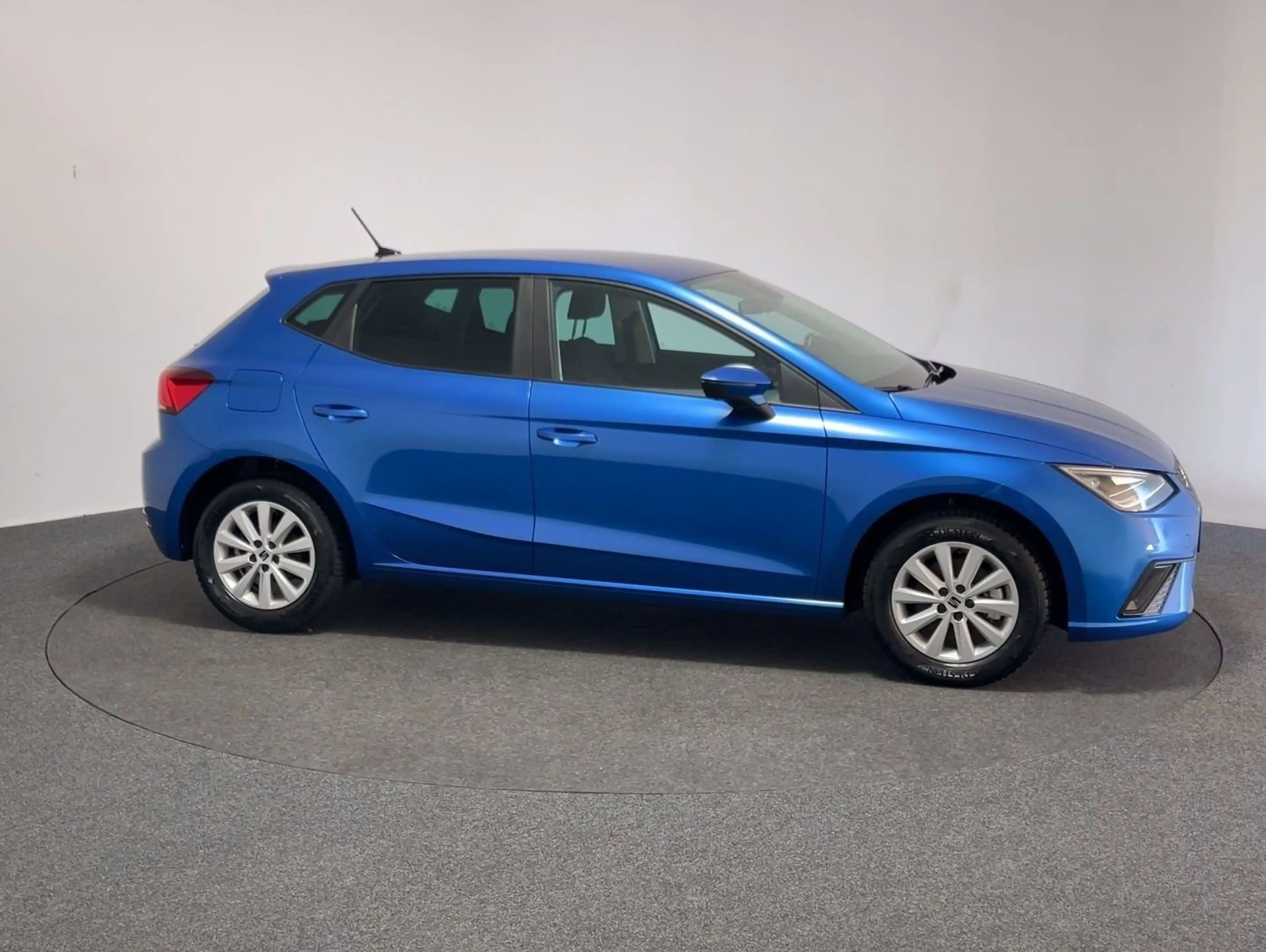 SEAT Ibiza 1.0 TSI Style ACC LED Navi RFK Sitzh PDC — photo 3