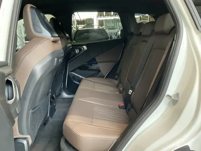 BMW X3 view 9