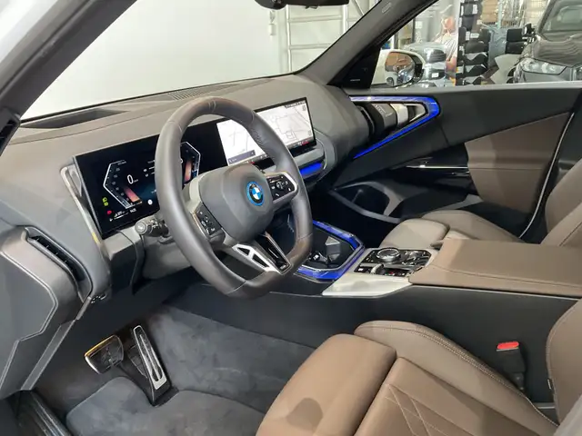 BMW X3 view 6