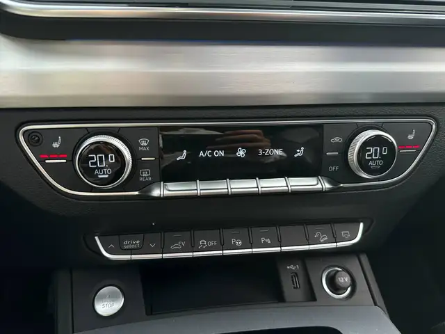 Audi Q5 view 17