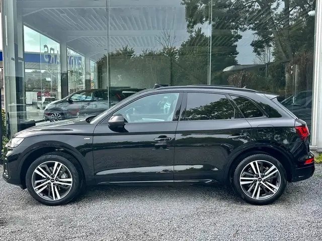 Audi Q5 view 4