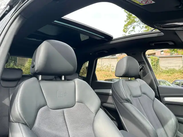 Audi Q5 view 21