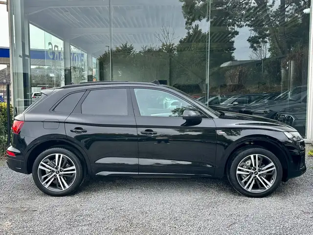 Audi Q5 view 7