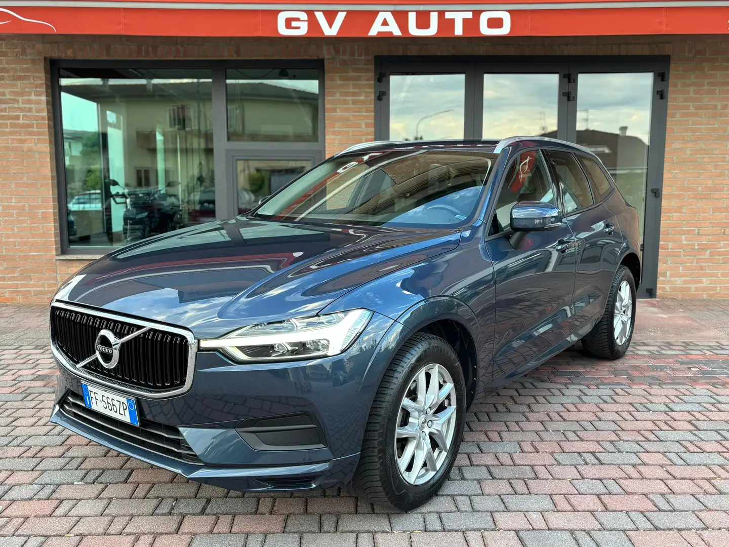 Volvo XC60 2.0 d4 Business AWD Geartronic Azul - 1