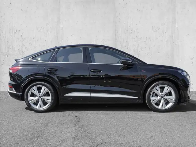 Audi Q4 E-Tron view 5