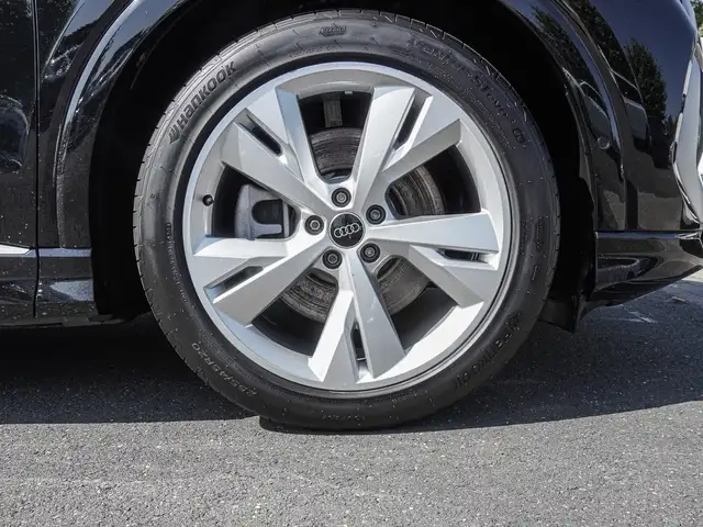 Audi Q4 E-Tron view 7