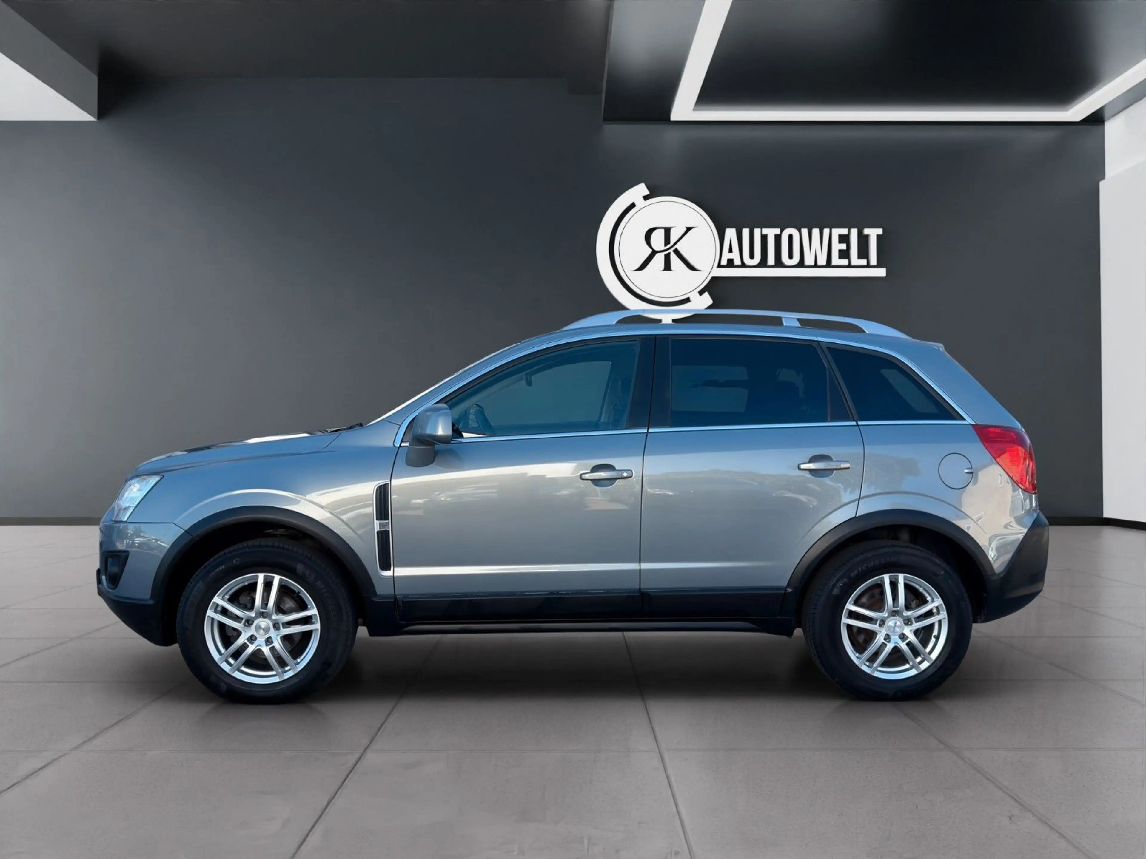 Opel Antara Design Edition 4x2*NAVI*PDC*SHZ*TÜV NEU* — photo 2