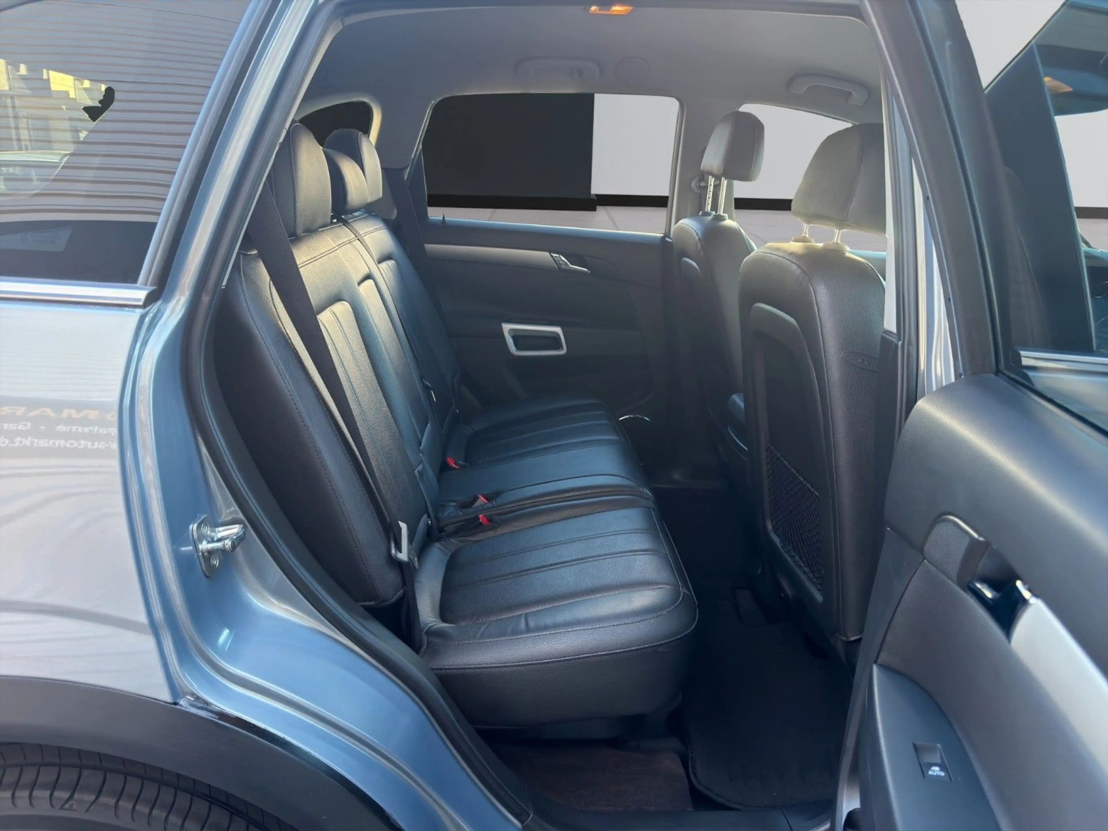 Opel Antara Design Edition 4x2*NAVI*PDC*SHZ*TÜV NEU* — photo 14