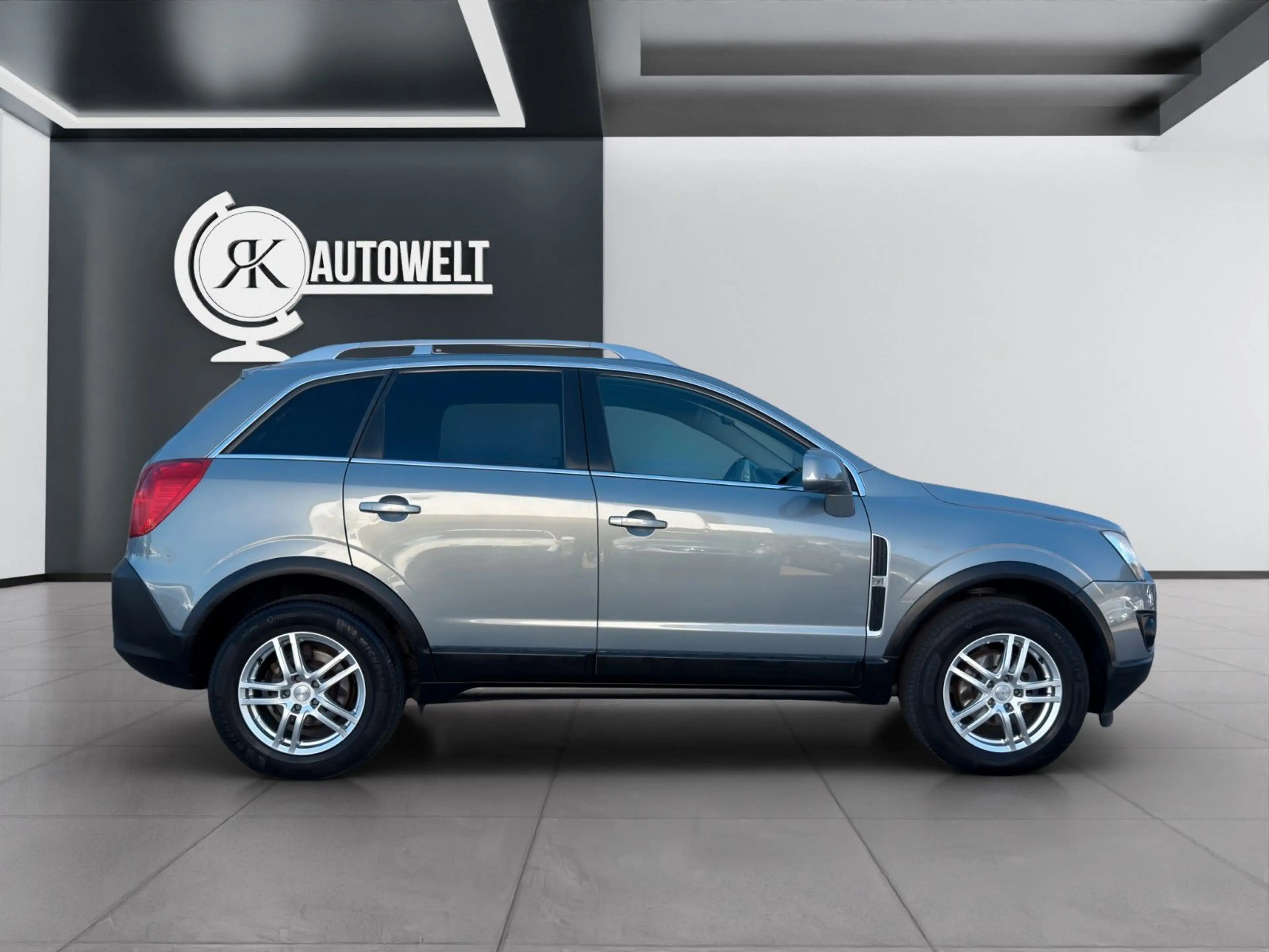 Opel Antara Design Edition 4x2*NAVI*PDC*SHZ*TÜV NEU* — photo 6