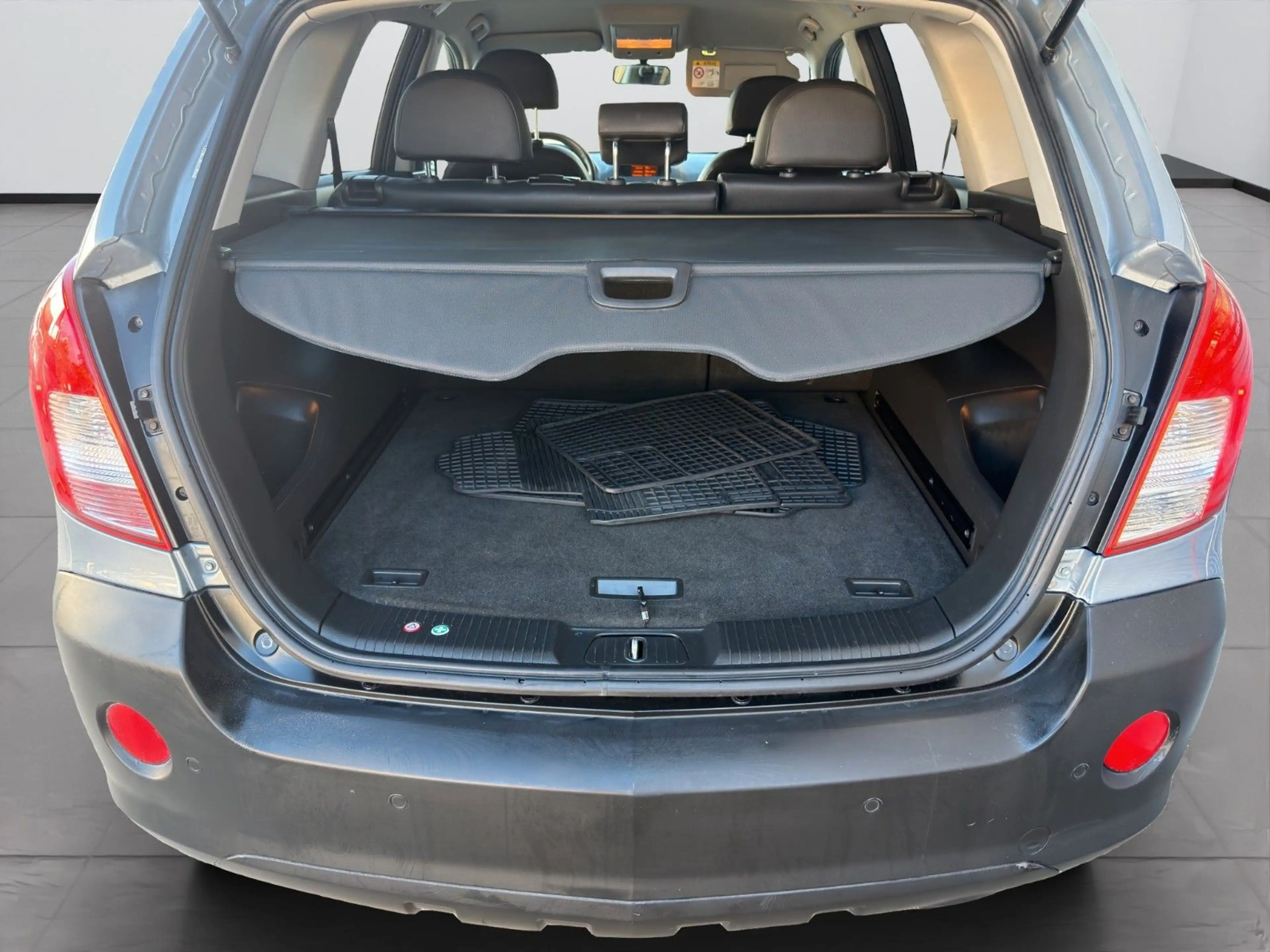 Opel Antara Design Edition 4x2*NAVI*PDC*SHZ*TÜV NEU* — photo 15
