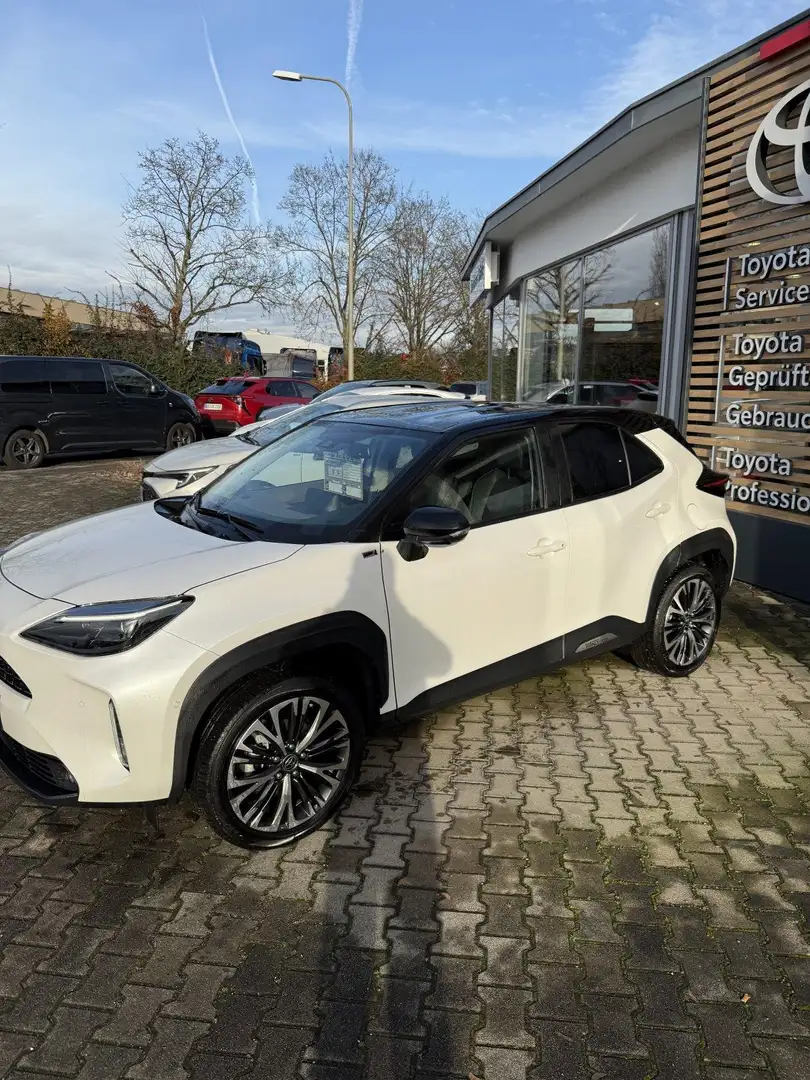 Toyota Yaris Cross 1.5 Hybrid Elegant 2WD 1.5 VVT-iE Hybrid EU6d Eleg Schwarz - 2