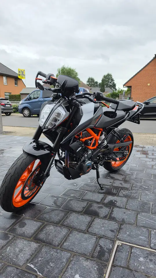 KTM 390 Duke