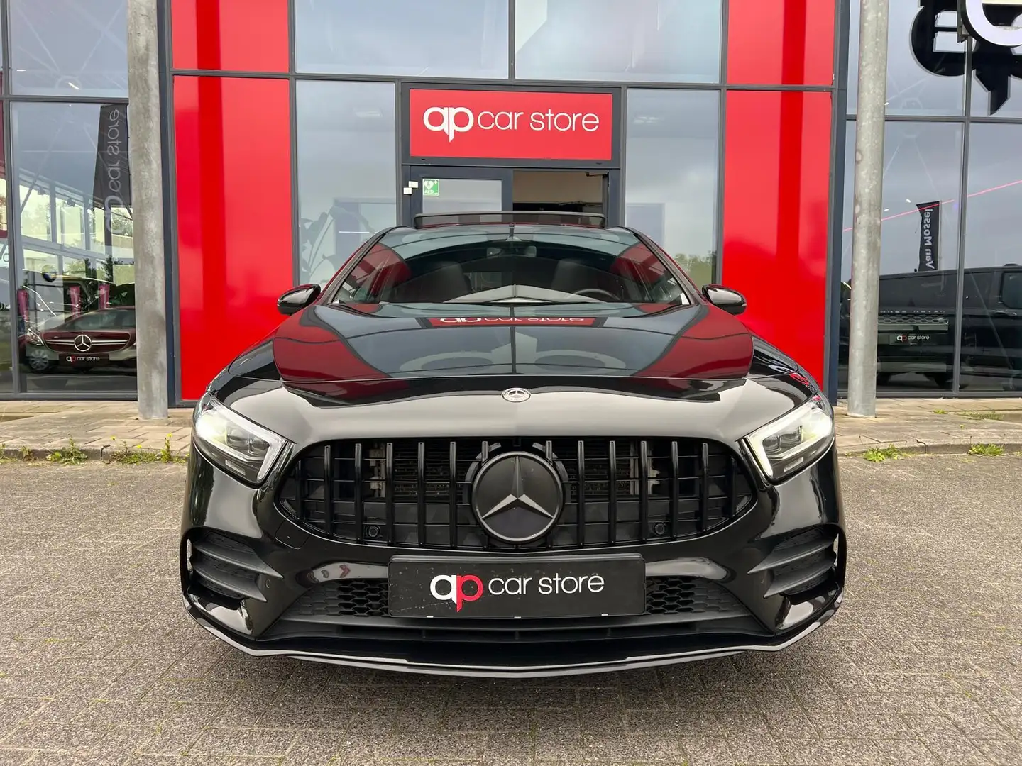 Mercedes-Benz A 200 Business Solution AMG Zwart - 2