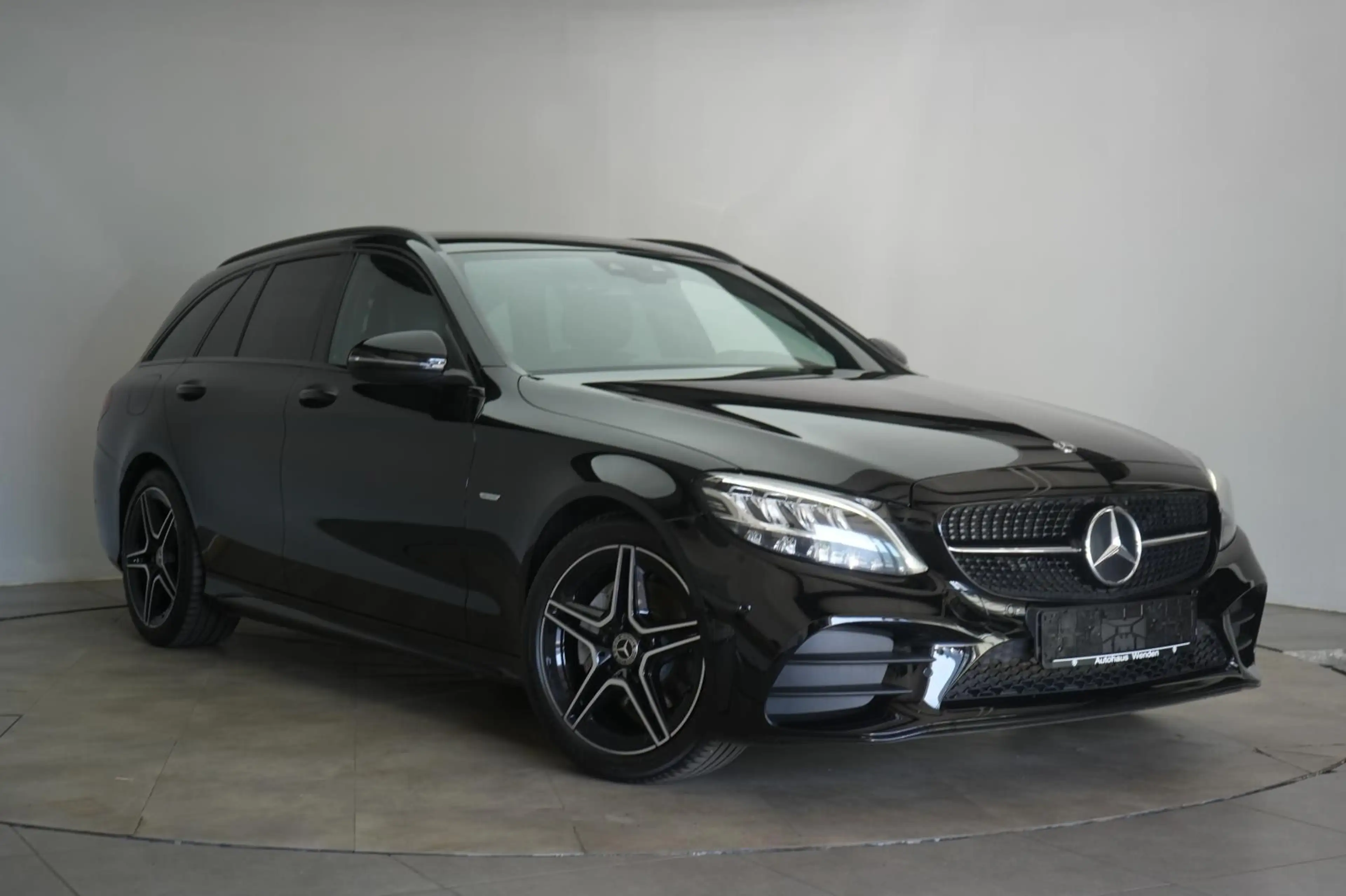 Mercedes-Benz C 220 d AMG T 9G-Tronic Night Edition