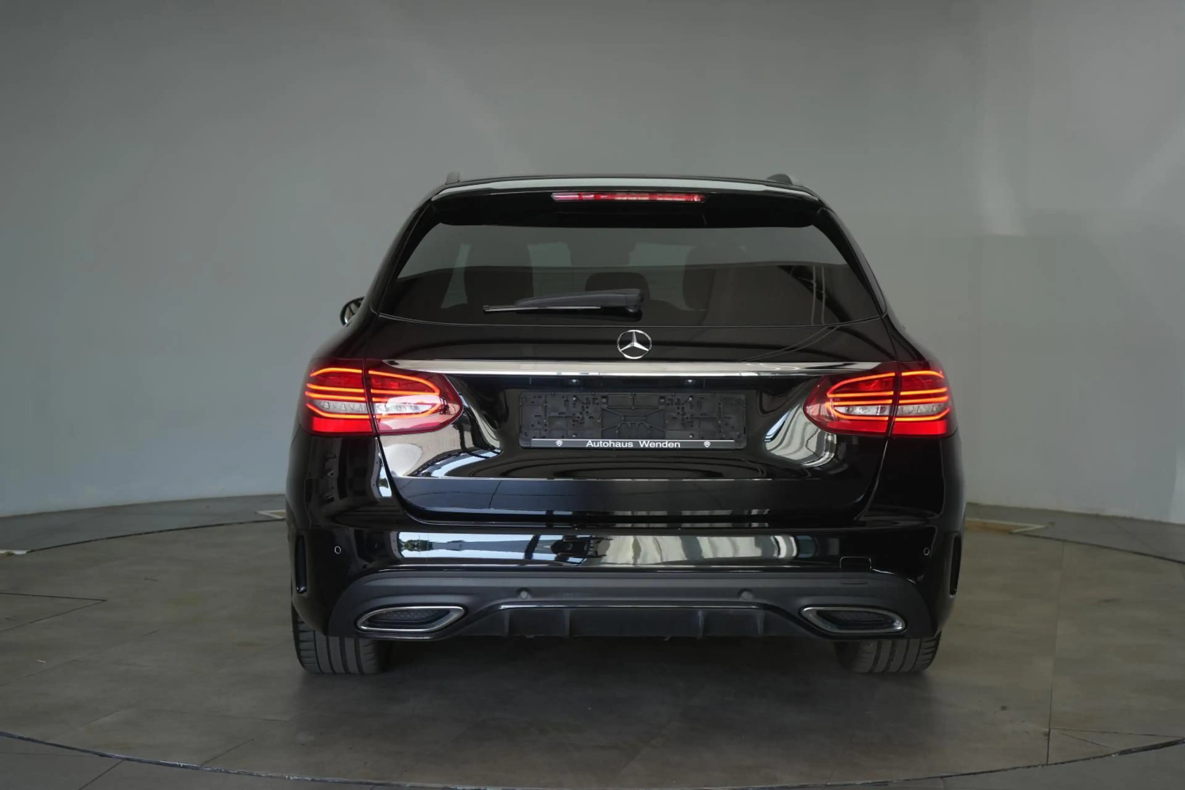 Mercedes-Benz C 220 d AMG T 9G-Tronic Night Edition — photo 5