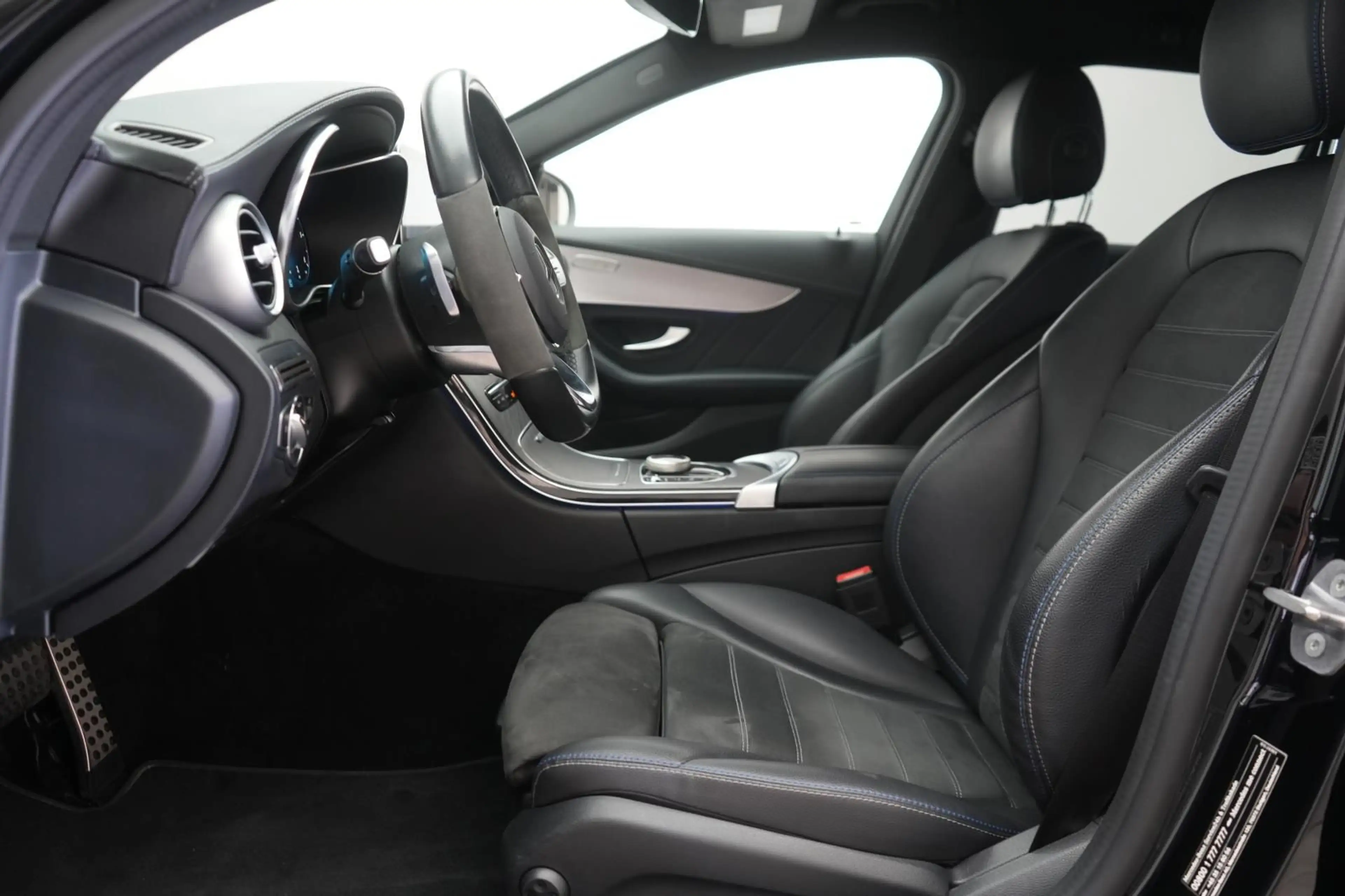 Mercedes-Benz C 220 d AMG T 9G-Tronic Night Edition — photo 10