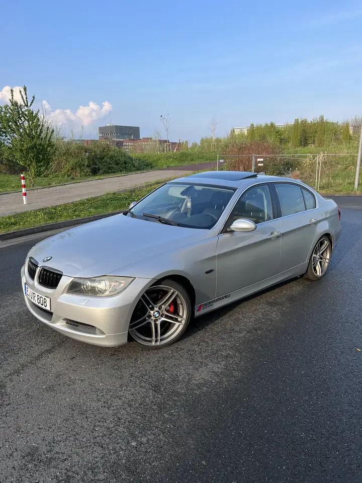 BMW 325