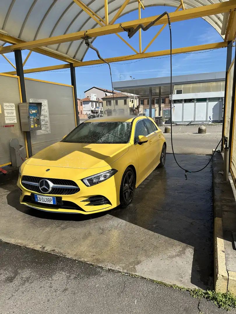Mercedes-Benz 180 premium allestimento AMG Giallo - 1