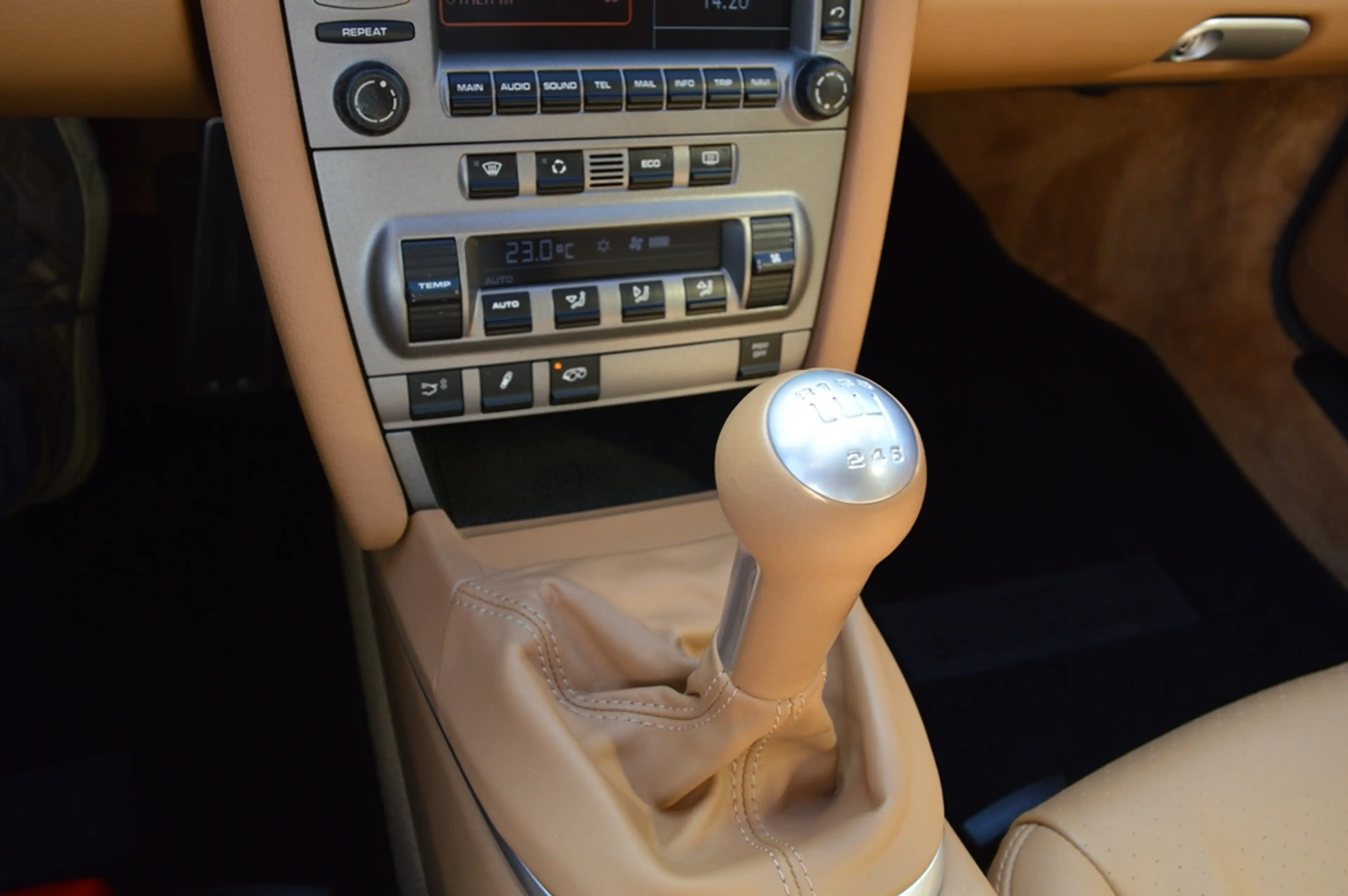 Porsche 997 911 Carrera S 3.8i manual gearbox - 62.000 km — photo 14