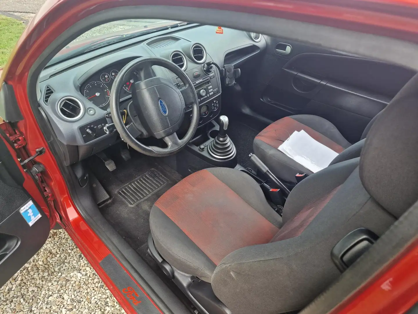 Ford Fiesta 1.3-8V Futura *apk:03-2026* Portocaliu - 2