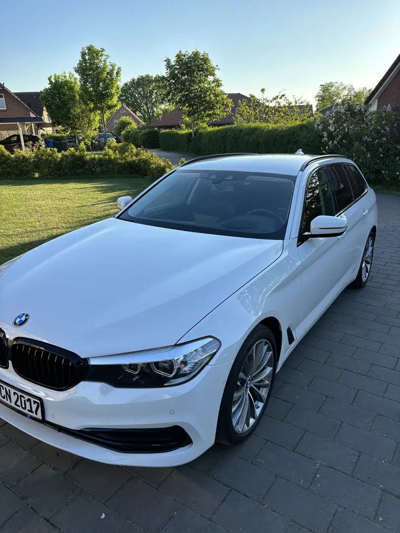 BMW 520 d HUD*Sport*ParkSys* Weiß - 2