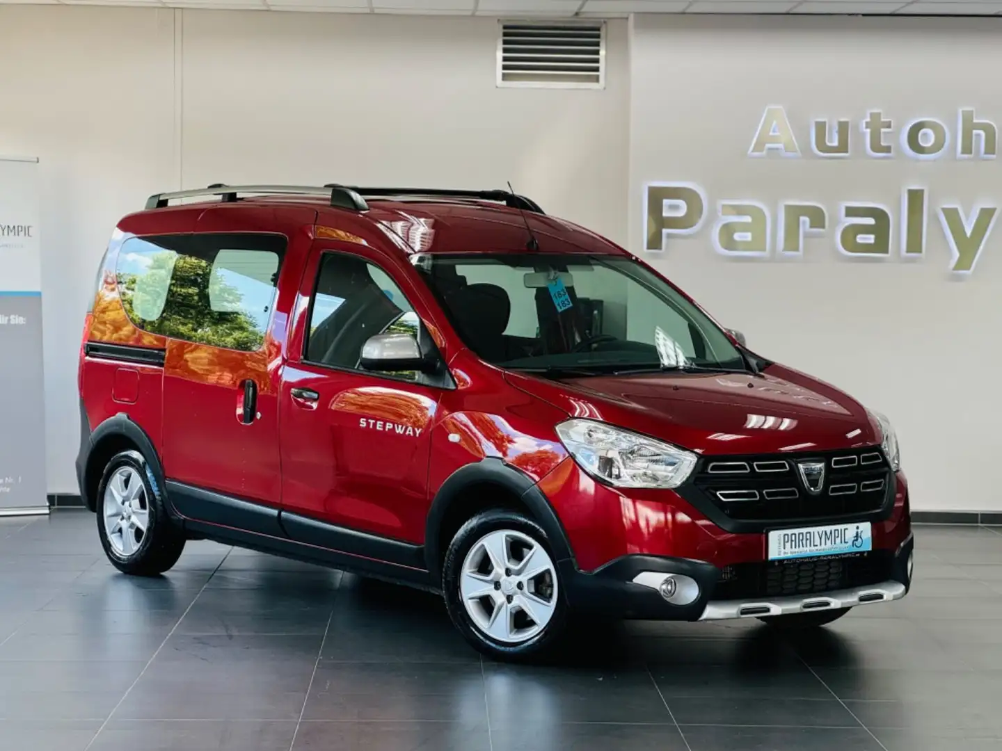 Dacia Dokker Stepway Pro Rollstuhlgerecht-Schwenksitz Rot - 1