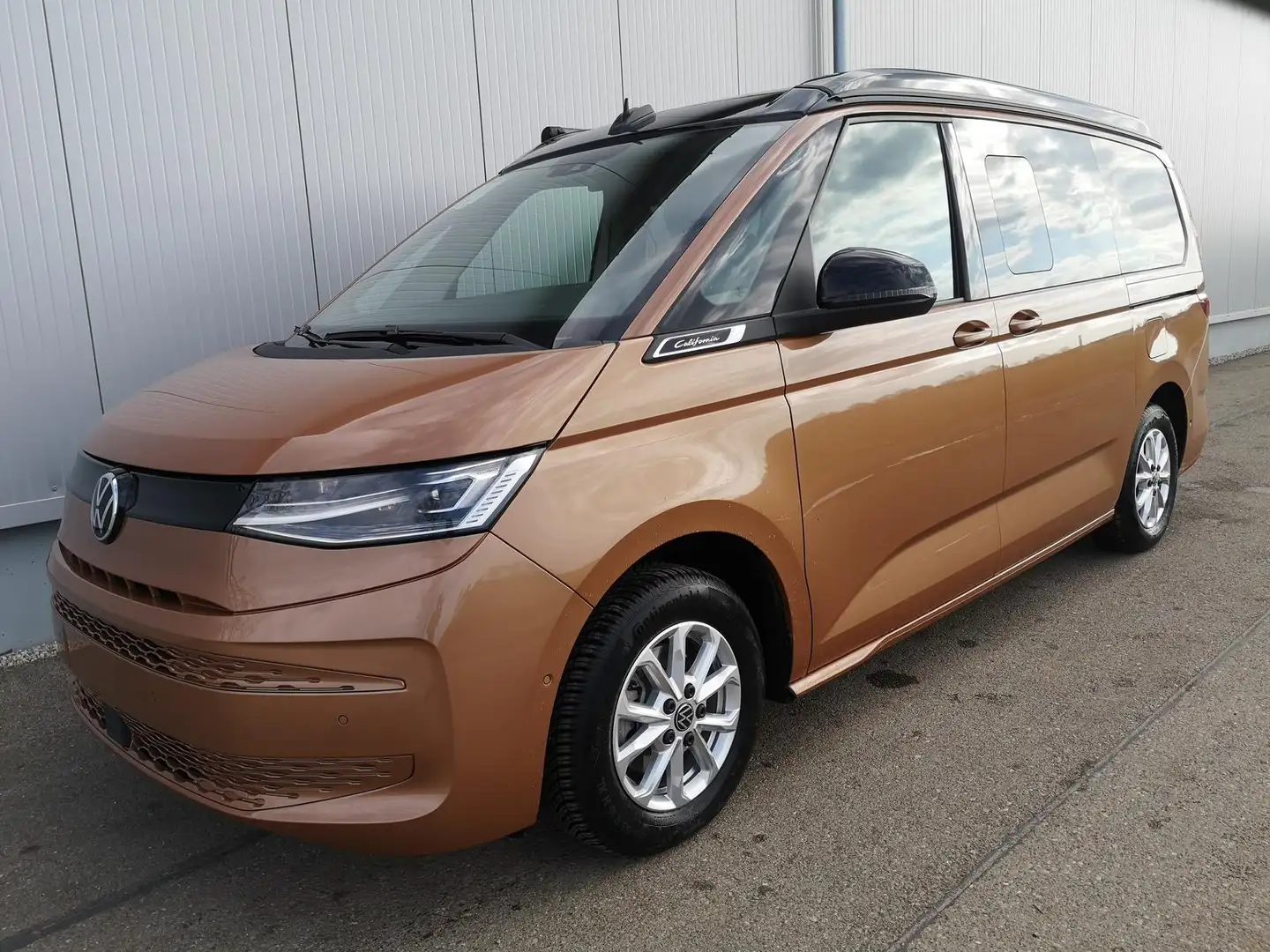 Volkswagen T7 California T7 2.0TDI DSG California Beach GV5 Komfort+ Bronze - 1