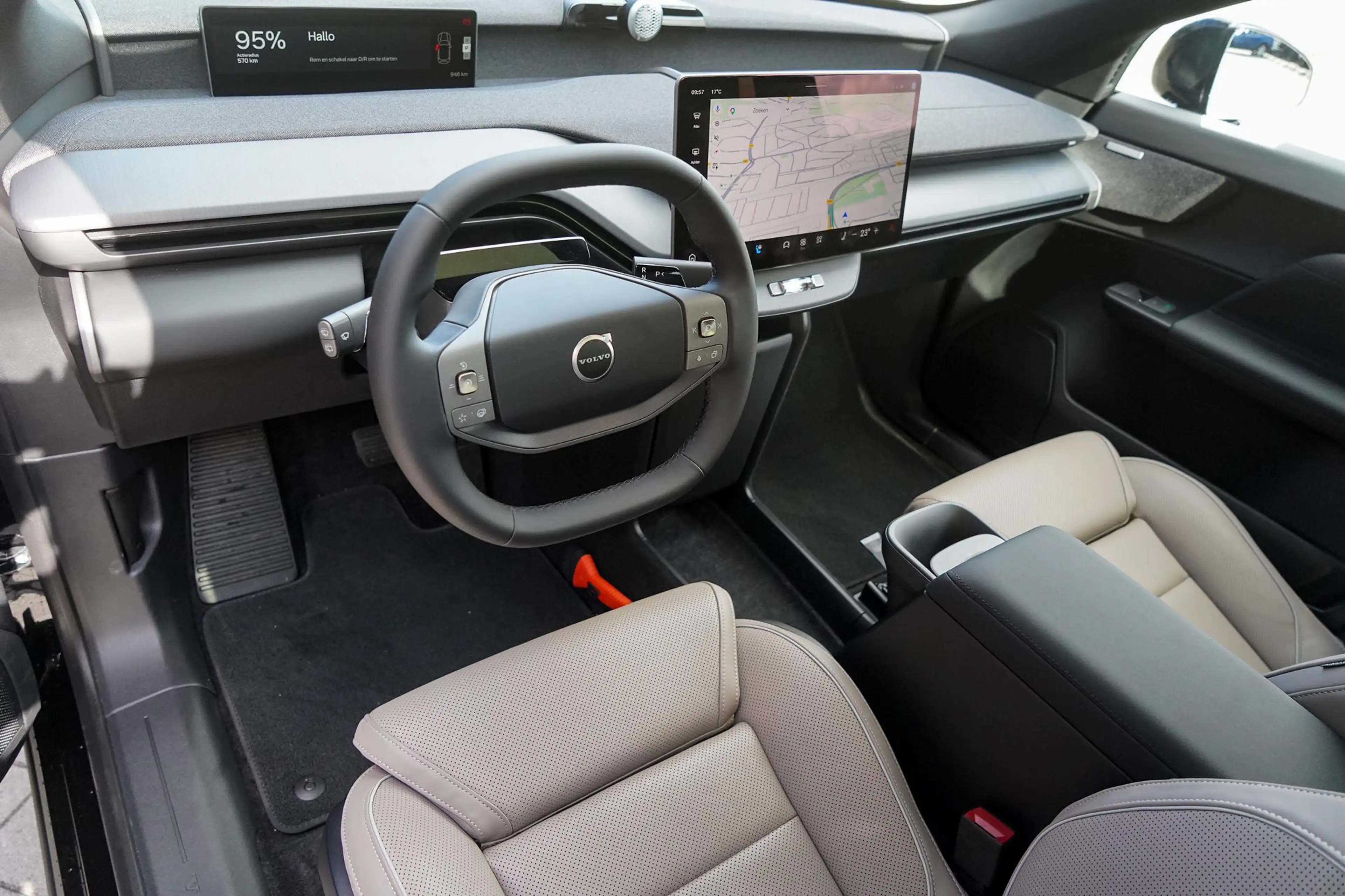 Volvo EX60 P10 AWD Ultra 95 kWh 660Km Range | Bowers&Wilkins — photo 12