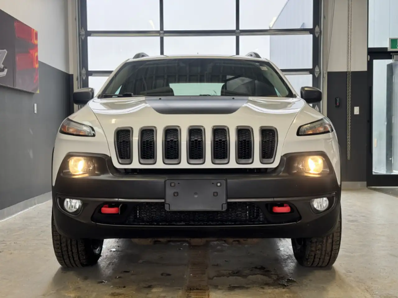 Jeep Cherokee снимка Jeep Cherokee
