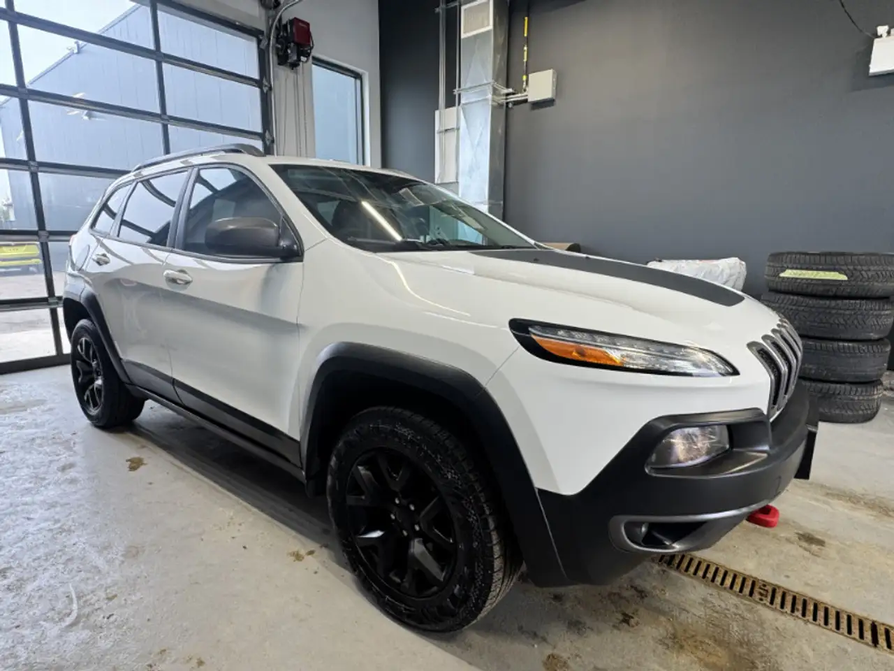 Jeep Cherokee снимка Jeep Cherokee