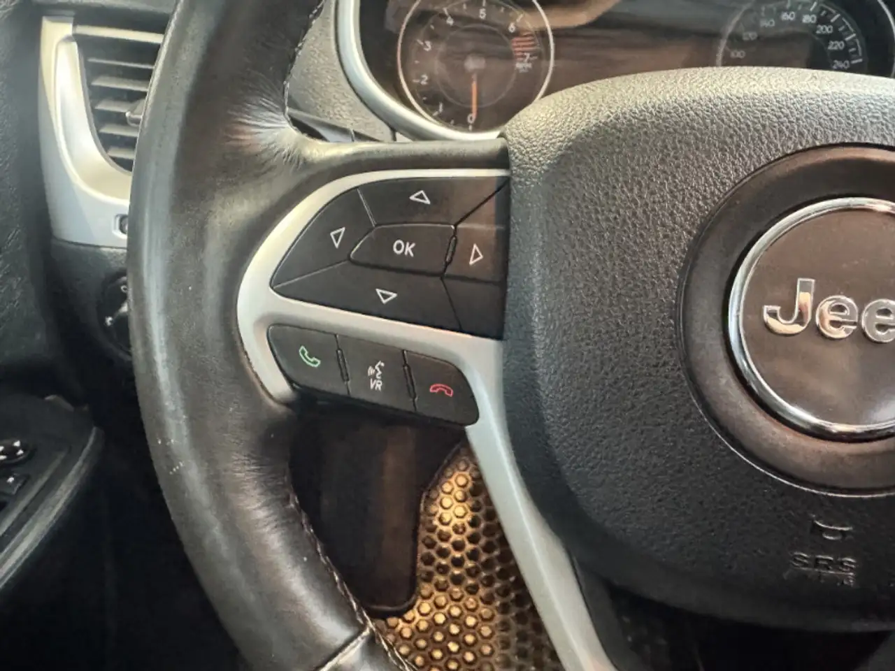 Jeep Cherokee снимка Jeep Cherokee