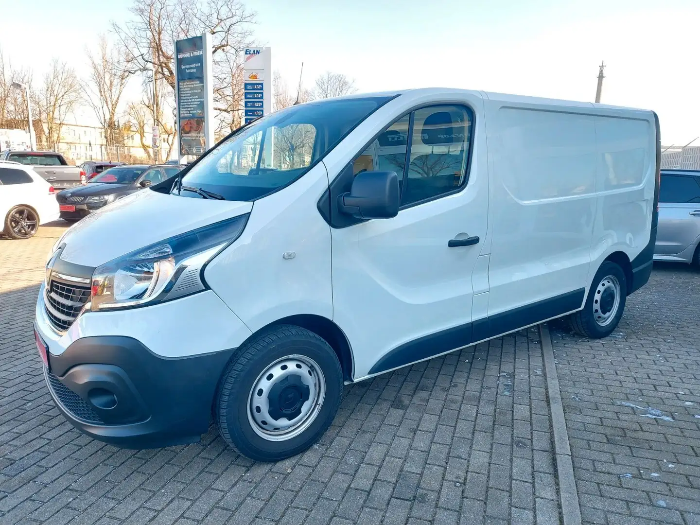 Renault Trafic Kasten L1H1 2,8t Komfort Klima Navi Tempo Weiß - 1