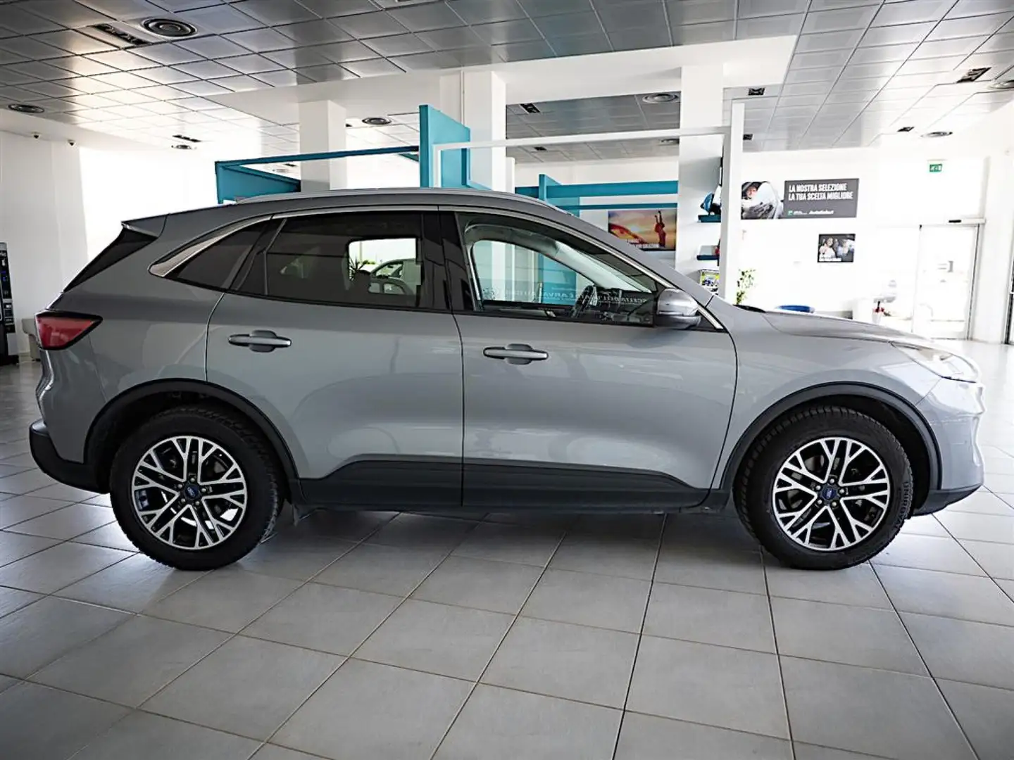 Ford Kuga 1.5 TDI 120CV Titanium 36 MESI DI GARANZIA Gris - 2
