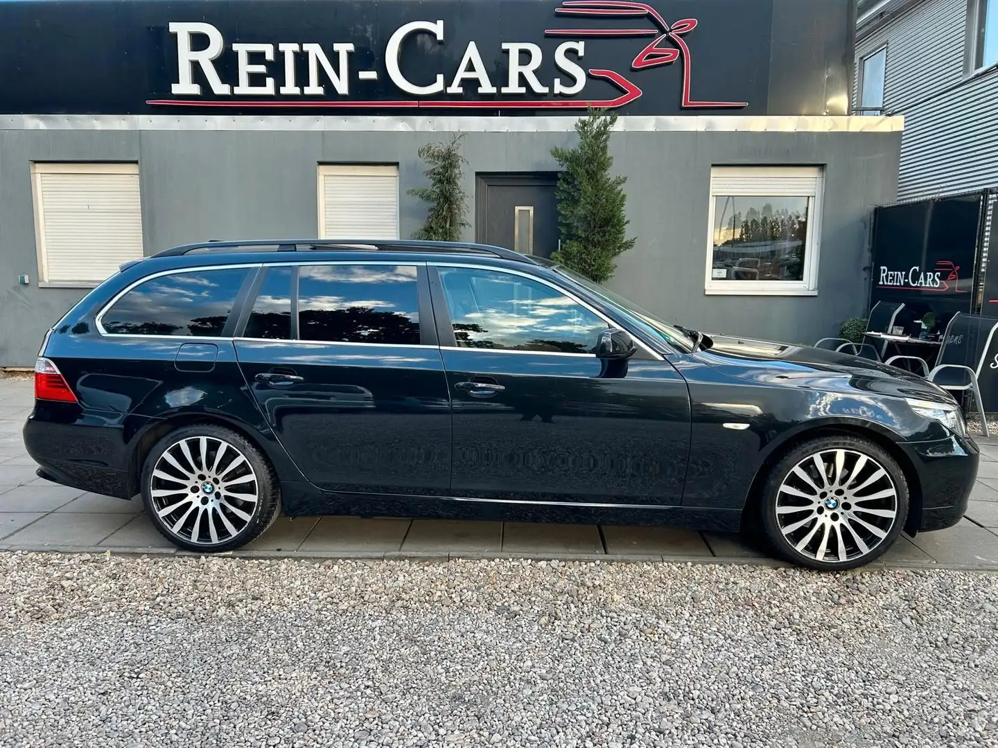 BMW 525 d Touring/SOFT/PANO/KEYLESS/XENON/ Schwarz - 2